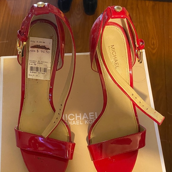 Michael Kors Glossy Red Heels - Picture 1 of 4